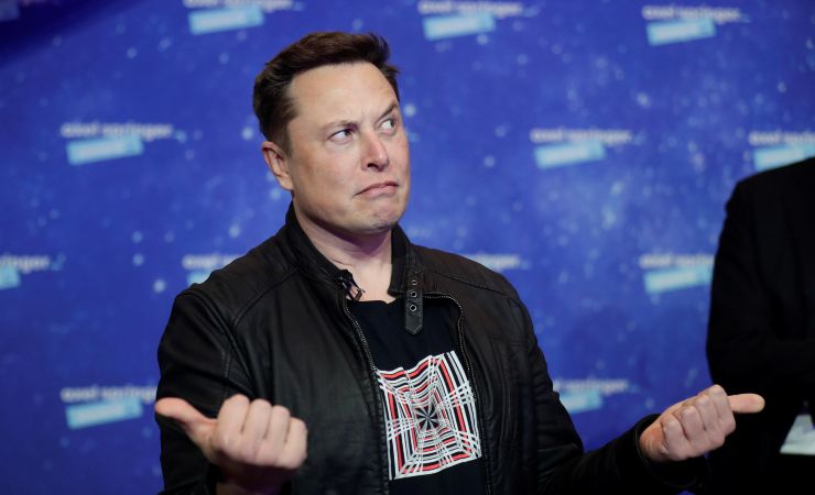 Elon Musk Twitter spunta blu