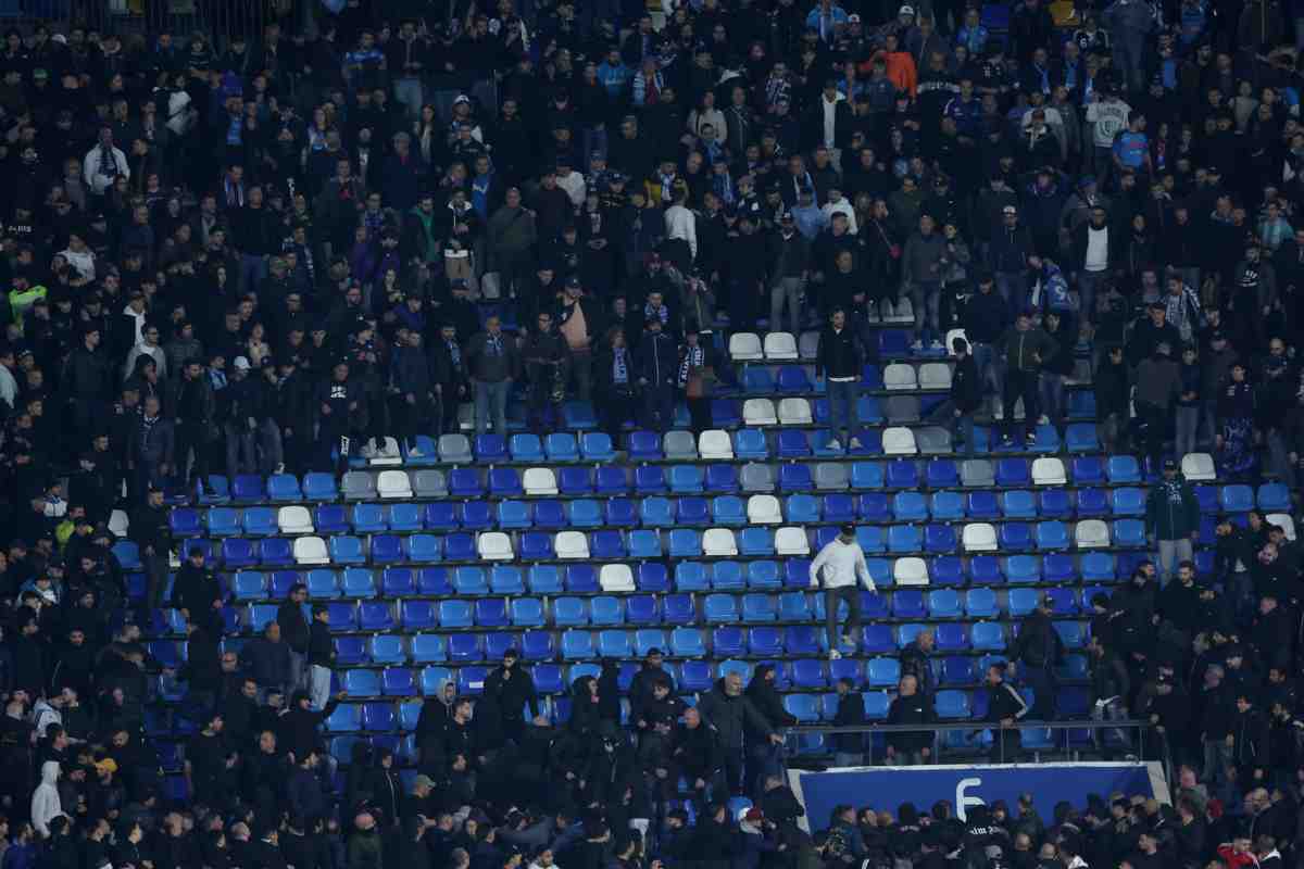 Napoli-Milan, rissa tra i tifosi: cosa è successo