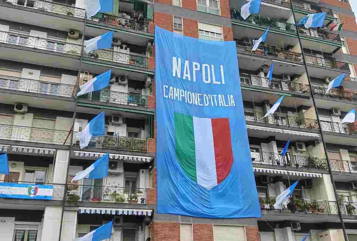 bandiera Napoli festa scudetto