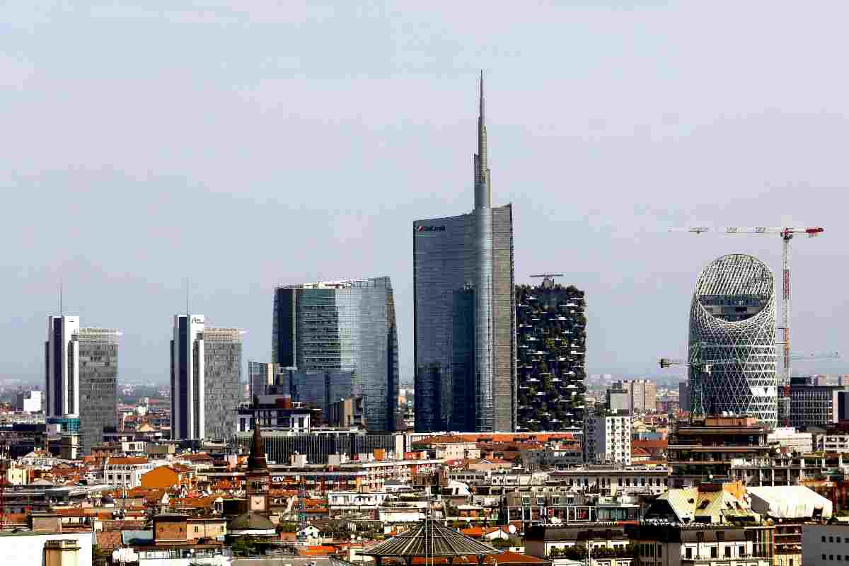 Milano skyline. (ansa-tvplay)