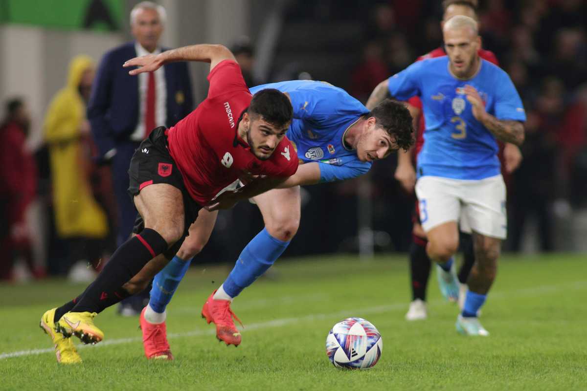 Armando Broja in azione contro l'Italia 