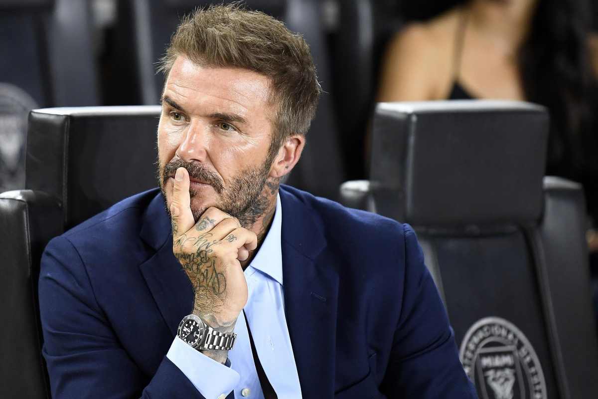 David Beckham pensieroso 