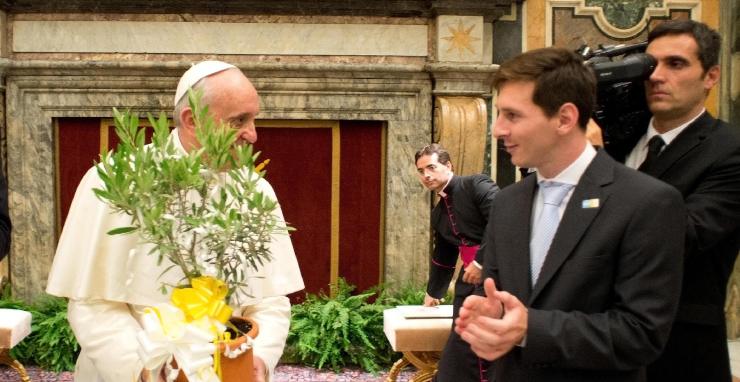 Papa Francesco record calcio