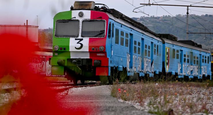 Treno azzurro