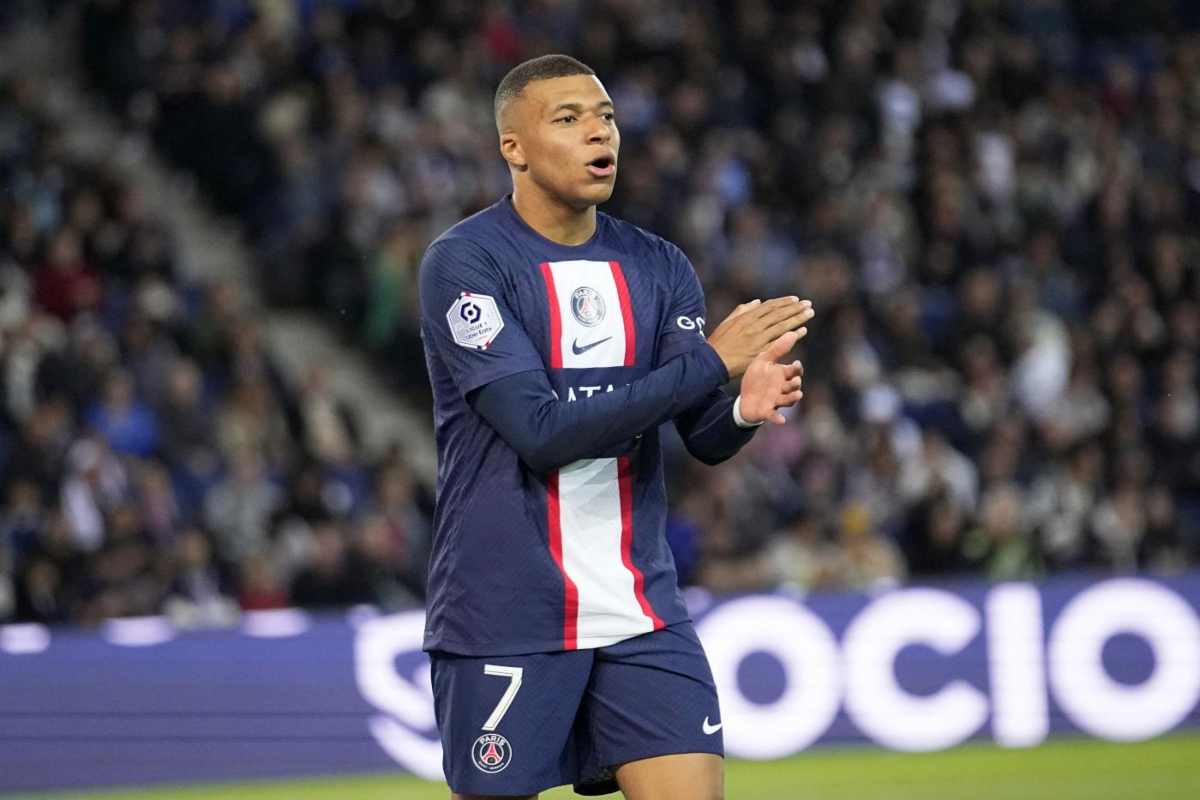 Mbappé decisione PSG