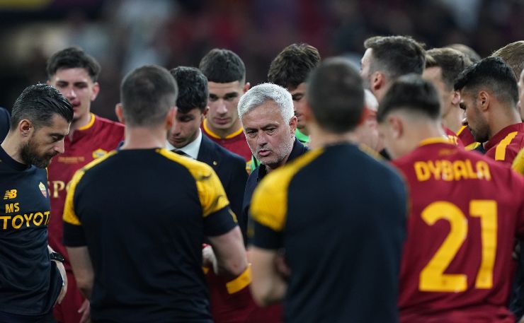 Mourinho tribuna