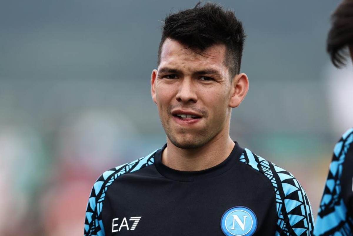 Napoli, la provocazione di Lozano