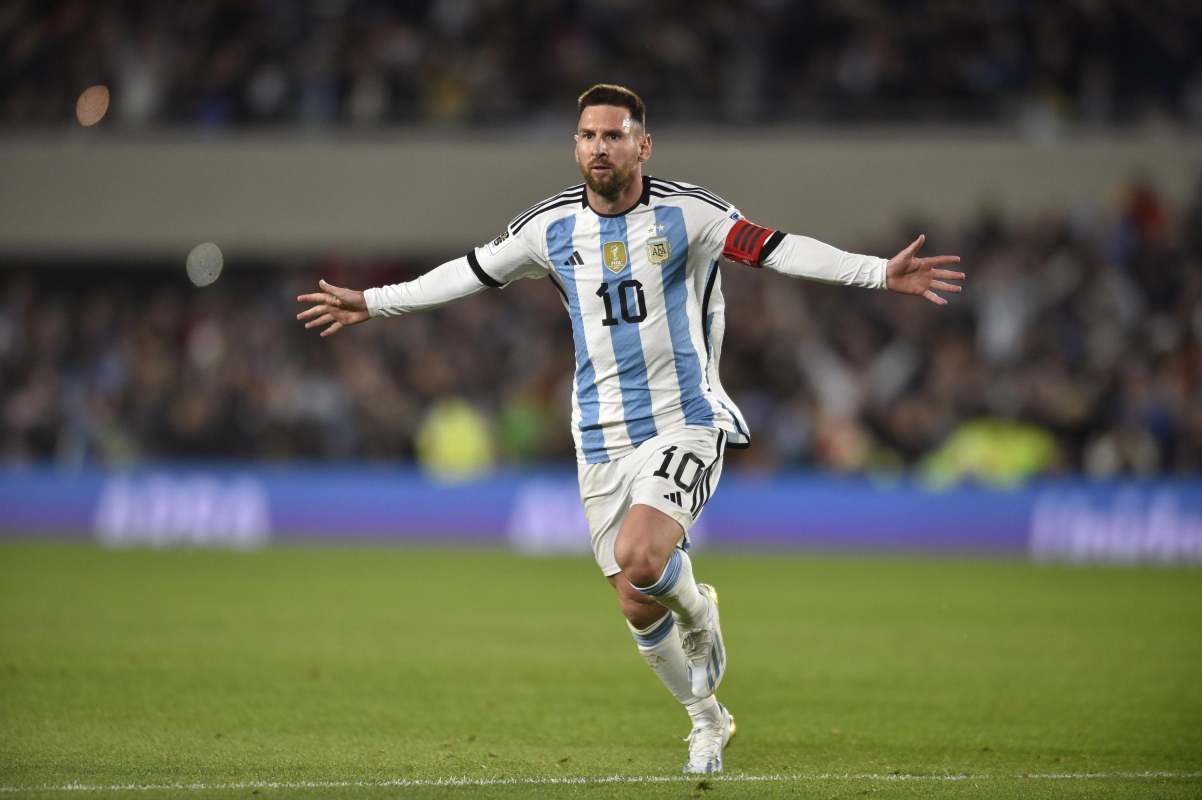 Messi esulta