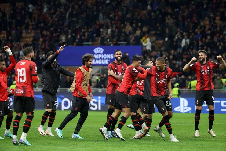 I giocatori del Milan esultano dopo la vittoria sul PSG. (ansa-tvplay) 