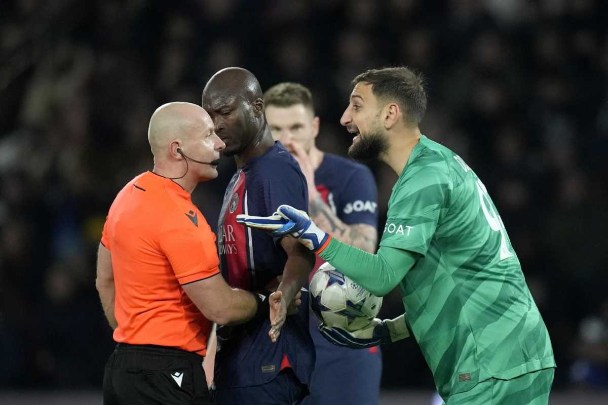 UEFA, punito l'arbitro: la scelta dopo il rigore del PSG