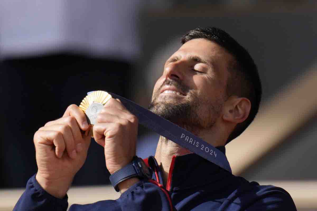 Novak Djokovic dona i soldi in beneficenza