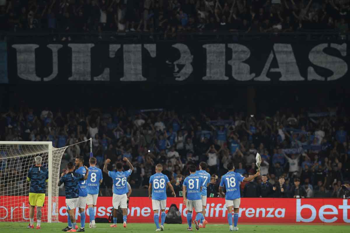 Furia tifosi inglesi Napoli