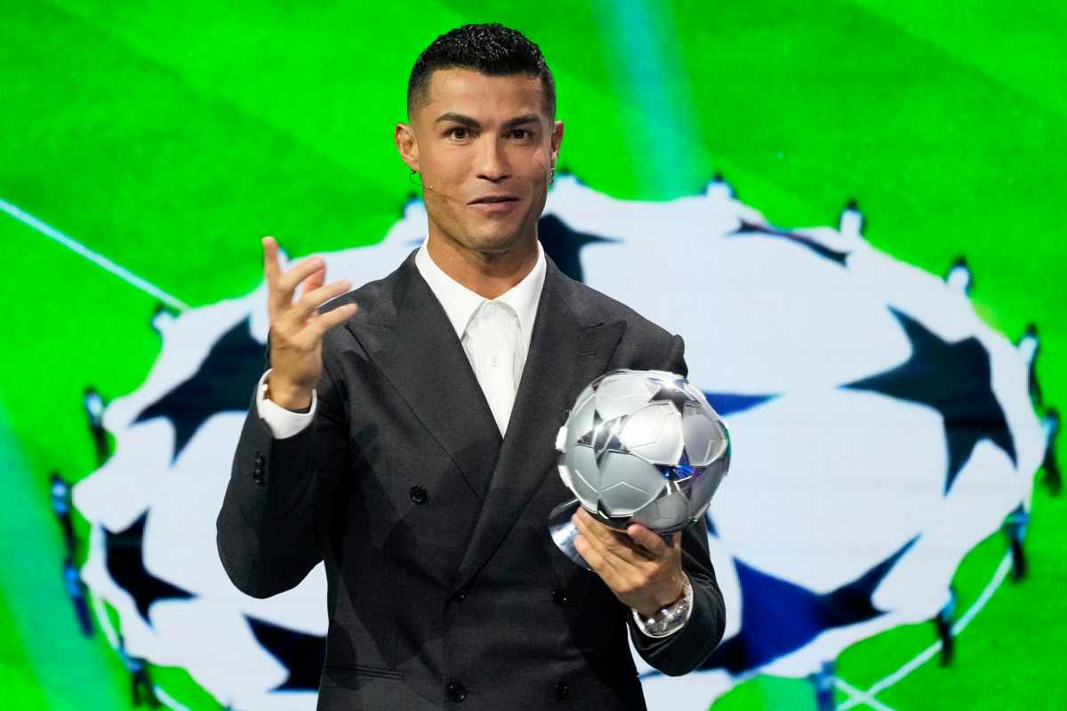 Cristiano Ronaldo imita Messi sul suo canale 'YouTube'