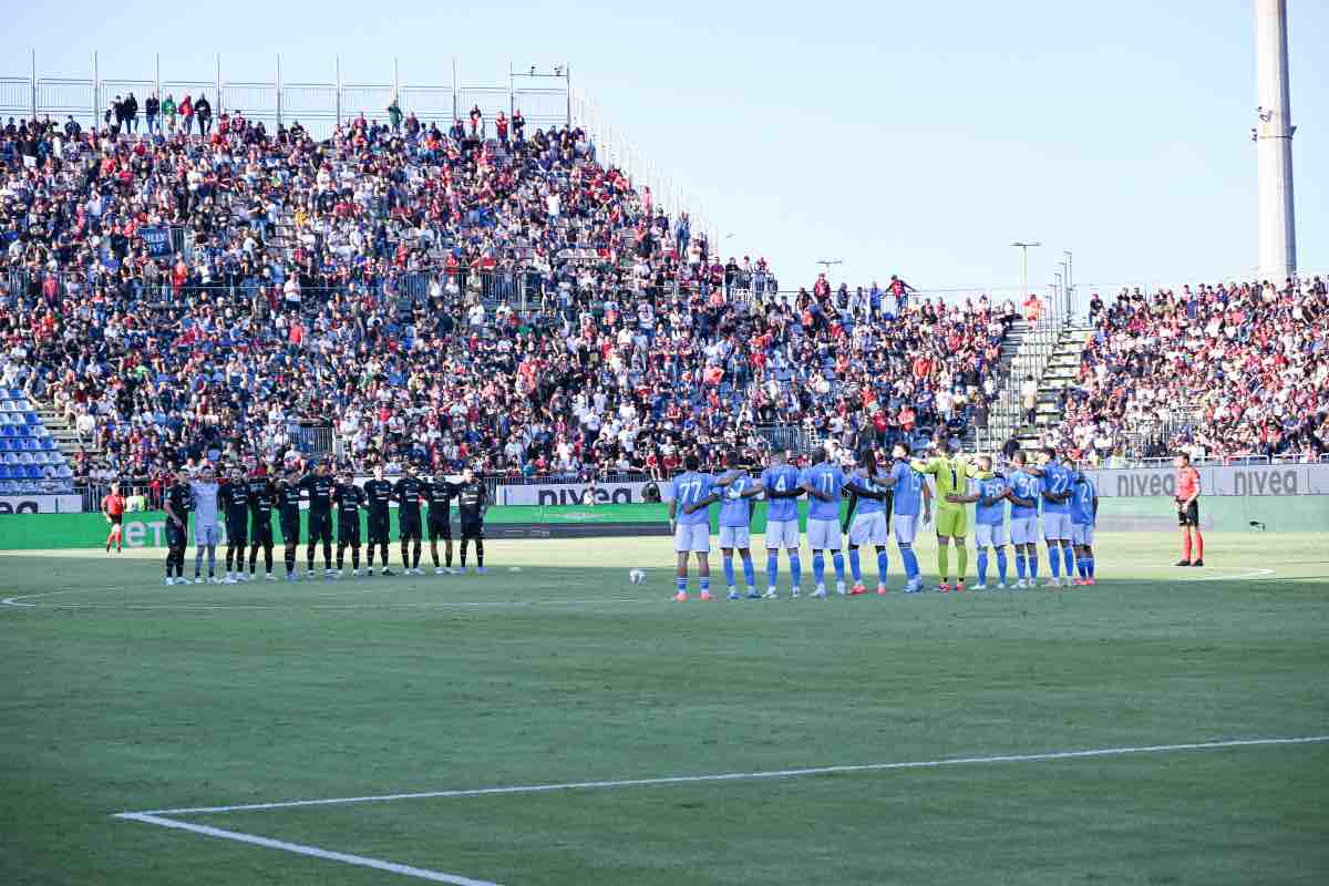 Cagliari-Napoli ferma per più minuti: il motivo