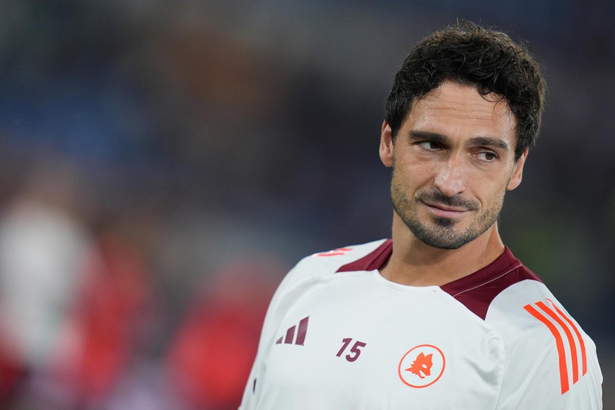 Hummels osserva sconsolato