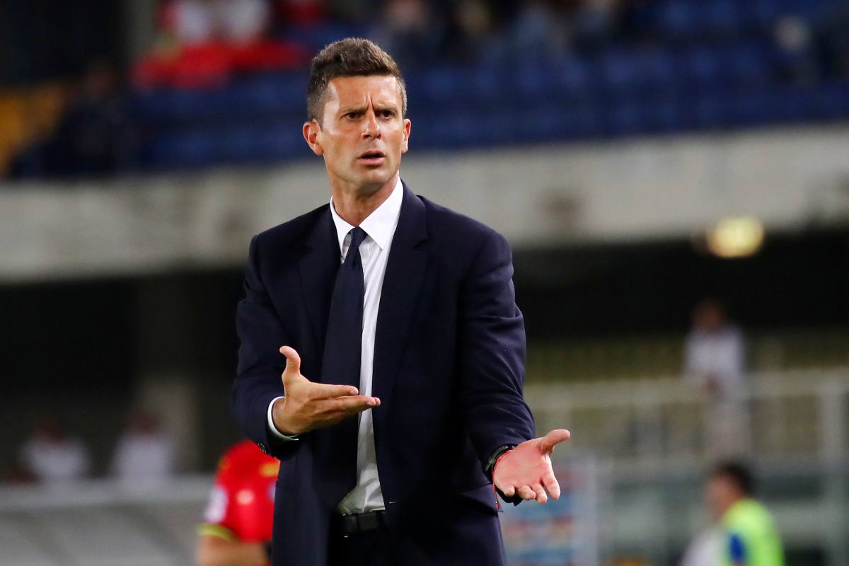 Thiago Motta gesticola a bordo campo