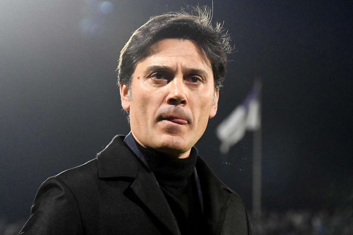 Montella osserva perplesso