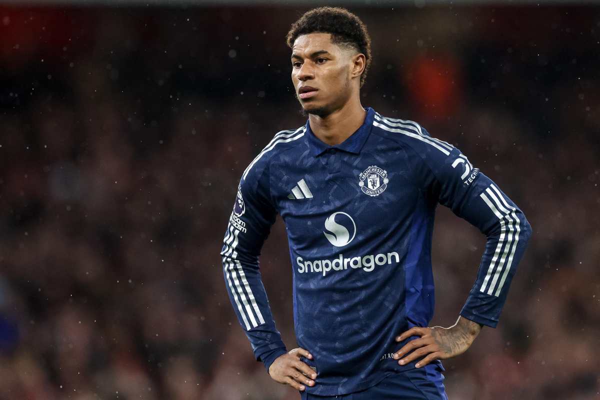 Marcus Rashford con la maglia dello United