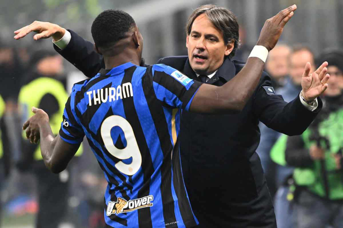 Marcus Thuram si abbraccia con Inzaghi