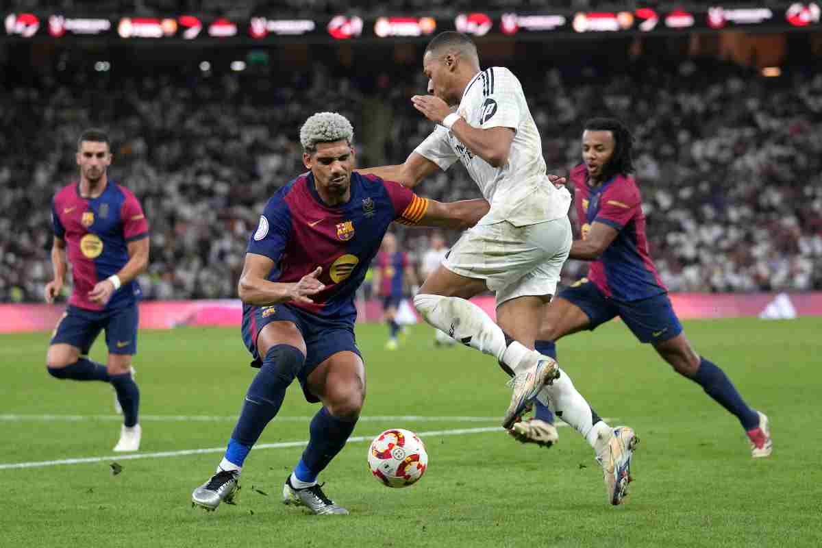 Ronald Araujo in campo