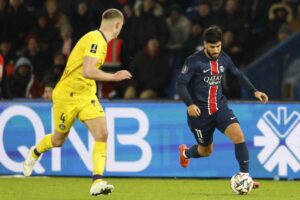 Asensio con la maglia del PSG