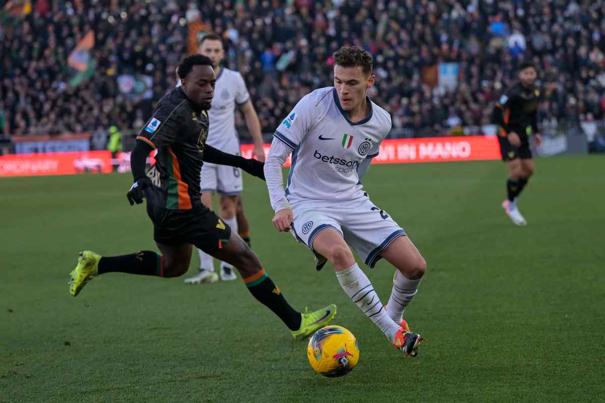 Asllani con la maglia dell'Inter