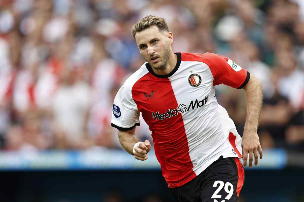 Santiago Gimenez in campo