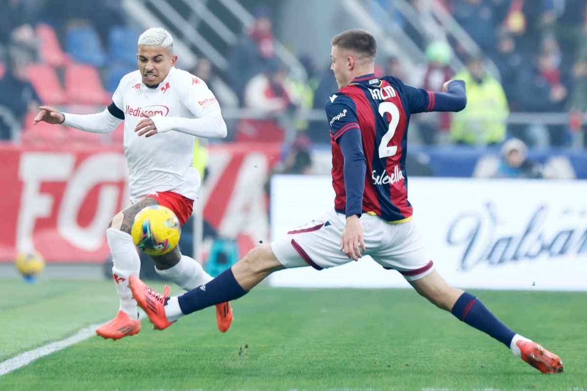 Holm in campo con la maglia del Bologna