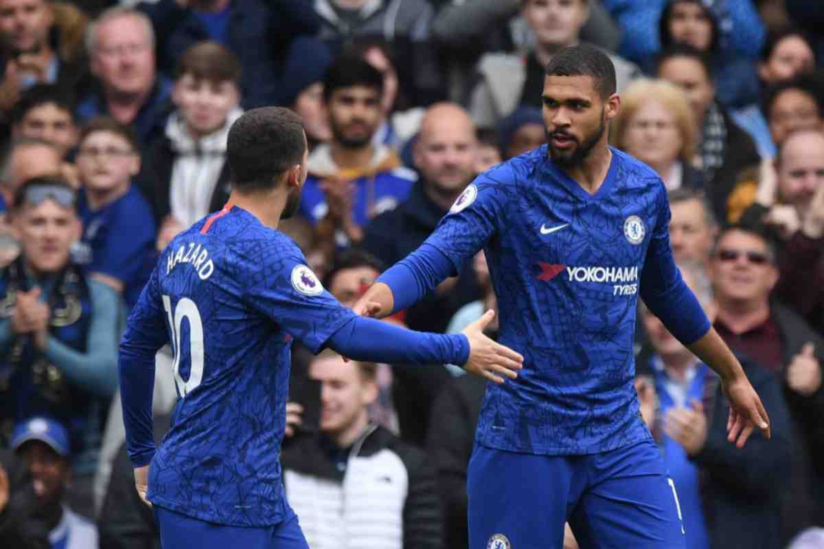 Loftus-Cheek con la maglia del Chelsea