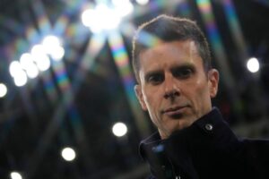 Thiago Motta pensieroso