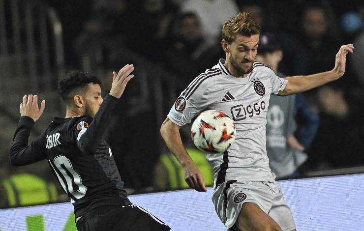 Daniele Rugani in azione con l'Ajax