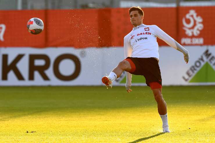 Filip Marchwiński con la maglia della Polonia