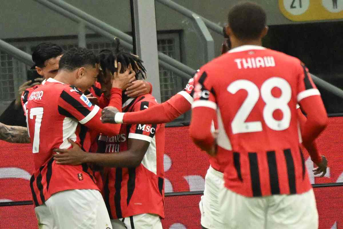 Il Milan festeggia dopo un gol