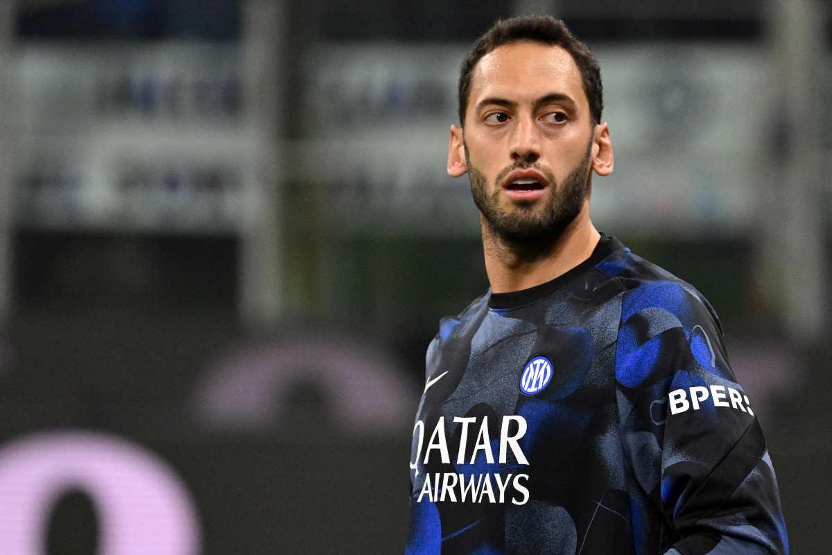 Inter gelata, prendono Calhanoglu per 45 milioni: la destinazione