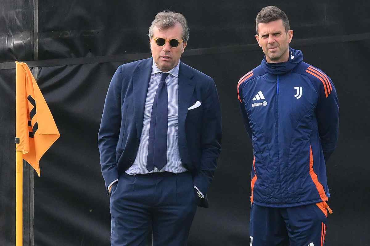 Cristiano Giuntoli e Thiago Motta osservano