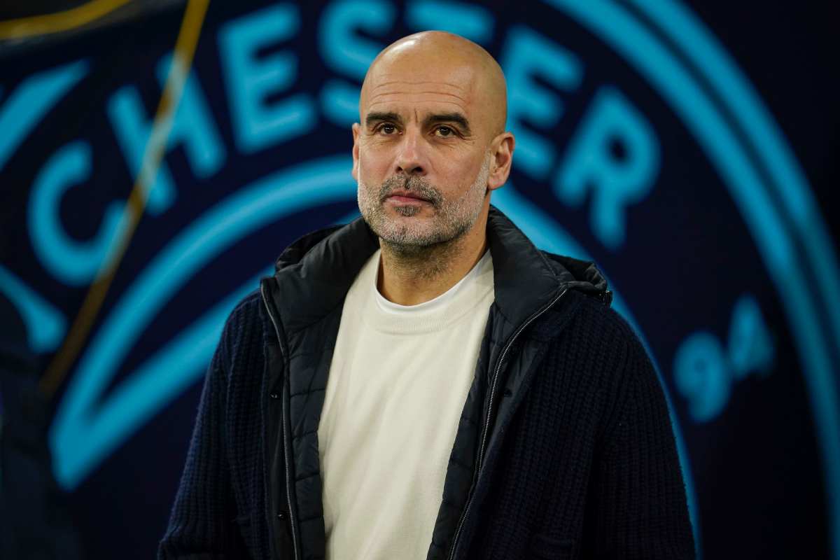 Pep Guardiola sorride