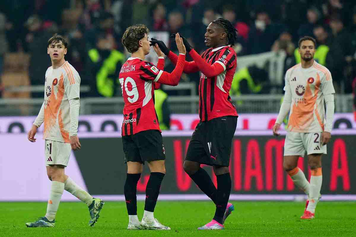 Joao Felix con Leao in campo