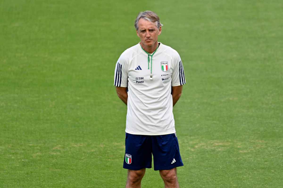 Mancini durante un allenamento dell'Italia