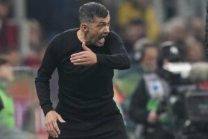 Sergio Conceicao dà indicazioni dalla panchina