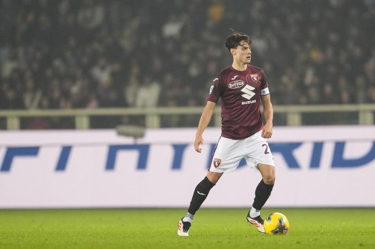 Samuele Ricci con la fascia da capitano del Torino