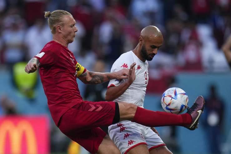 Simon Kjaer in azione con la nazionale danese