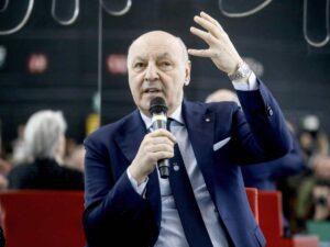 Marotta ad una conferenza stampa