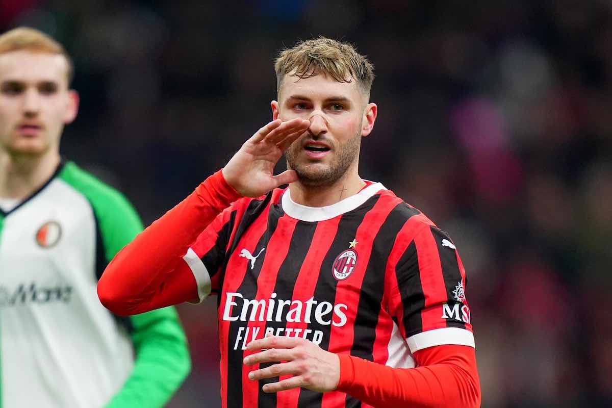 Gimenez durante le fasi di gioco con la maglia del Milan