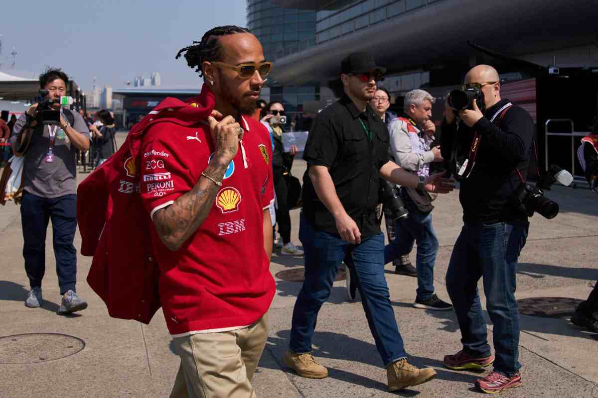 Ferrari: Hamilton ha già superato la squalifica, il messaggio è chiaro