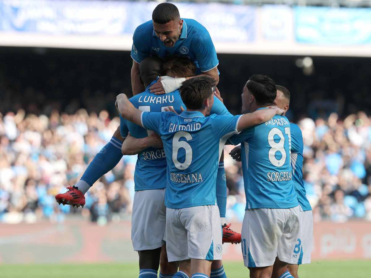 Napoli Fiorentina, Conte conquista i tre punti! Che ansia sul finale, forte apprensione per il big