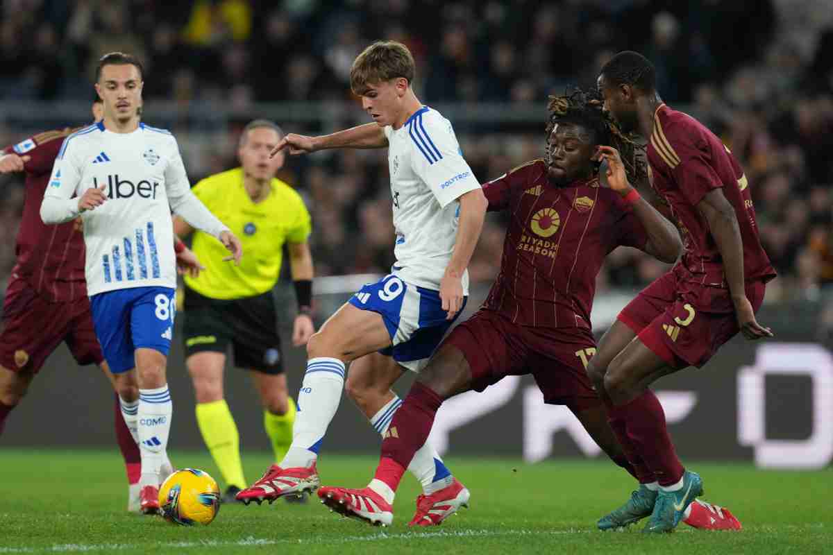 Nico Paz in campo contro la Roma