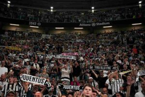 I tifosi della Juventus esultano