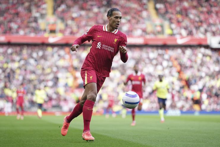 Virgil De Vrij in una partita del Liverpool