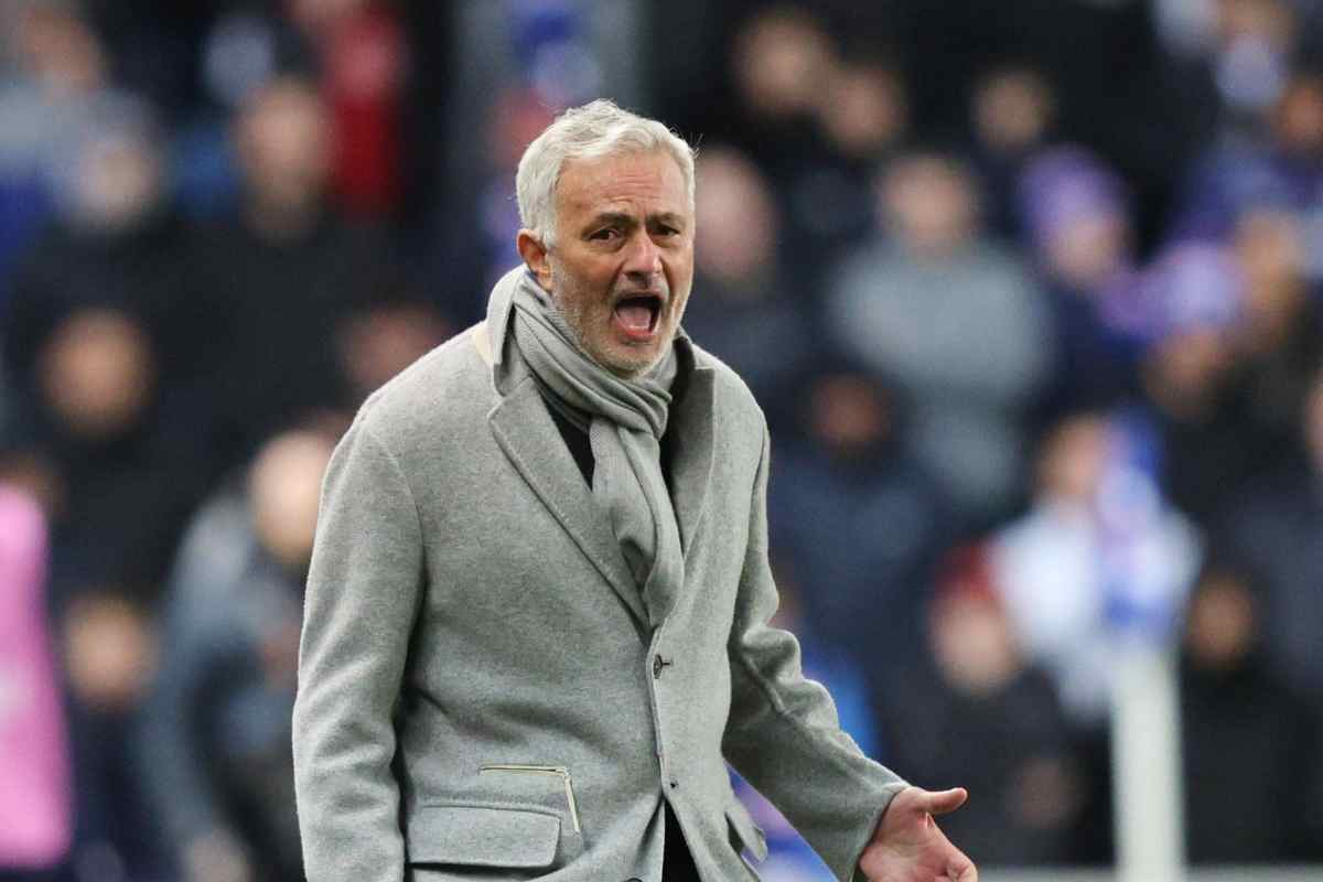 José Mourinho grida per le proteste