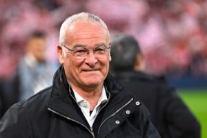 Claudio Ranieri sorridente